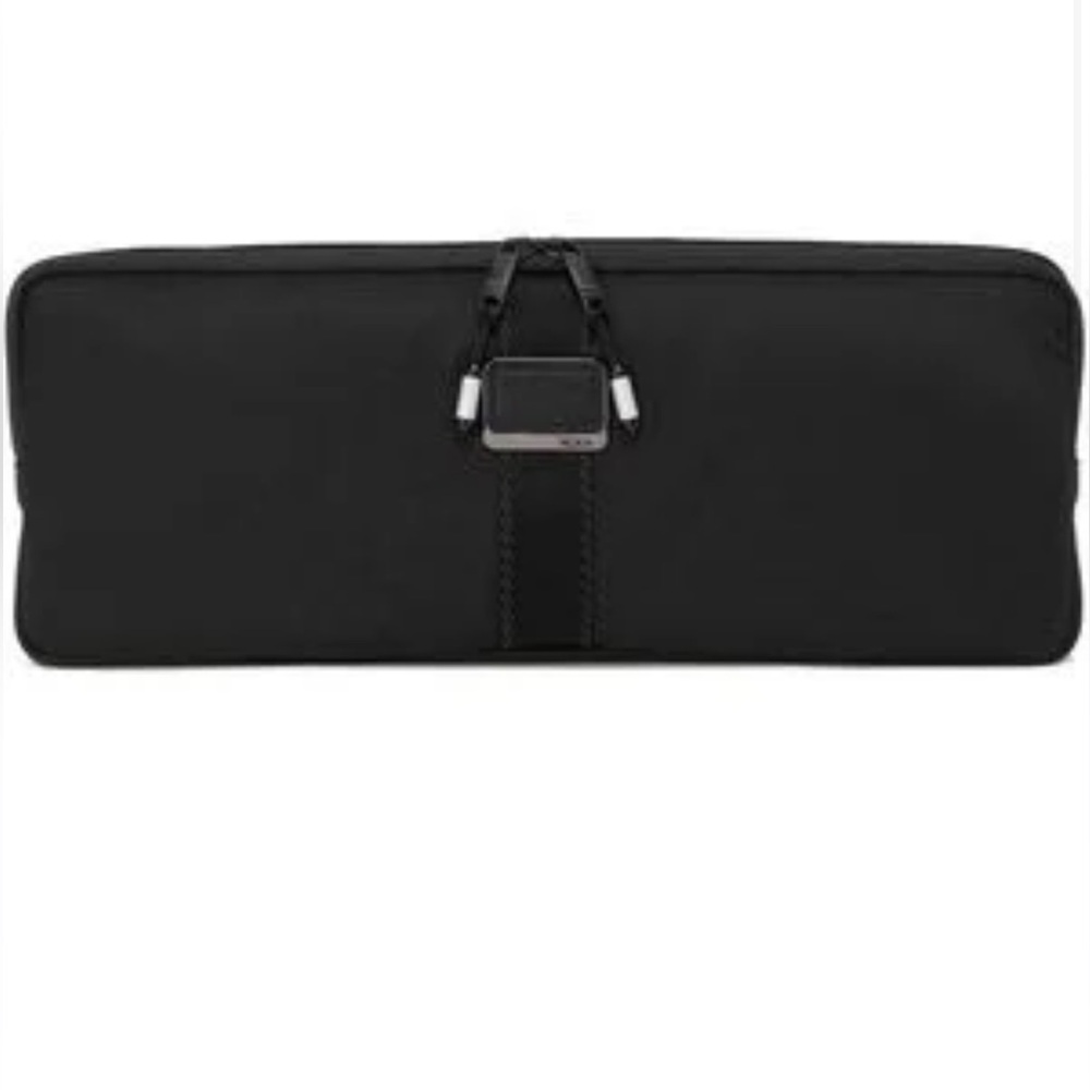TUMI ALPHA BRAVO Esports Pro Keyboard Case
Retails: $195.00
